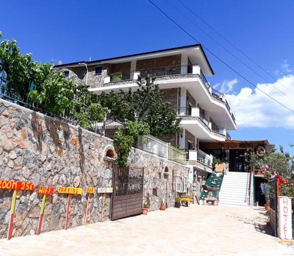 Hotel Villa Stone Dream Bar Restaurant Udenisht Luaran gambar