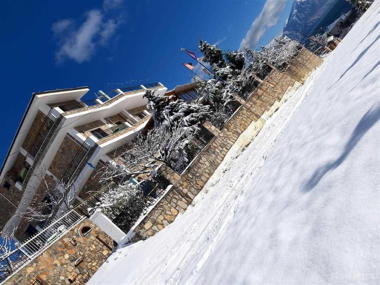 Hotel Villa Stone Dream Bar Restaurant Udenisht Luaran gambar
